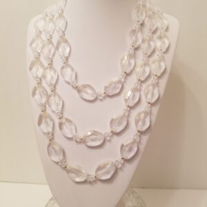 Resin 3 tier necklace 34"